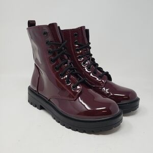 Soda Epsom Style Glossy Burgundy Combat Boots Size 8